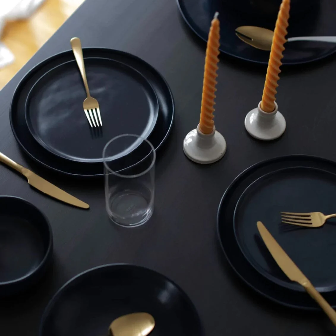 Dinner Plates - Image 4