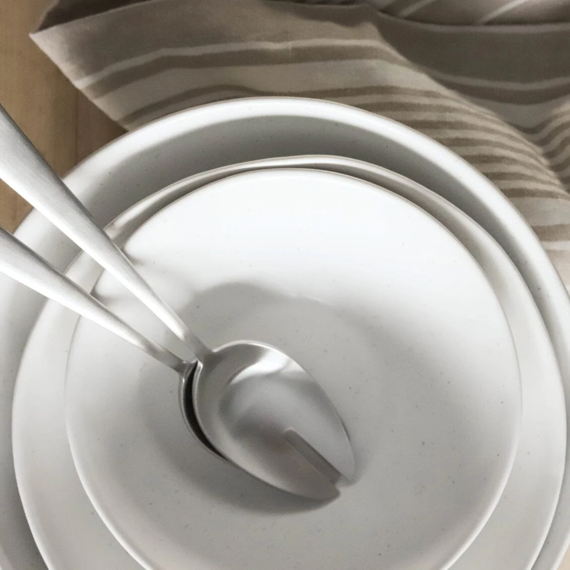 Serving Ceramics Set - Image 10